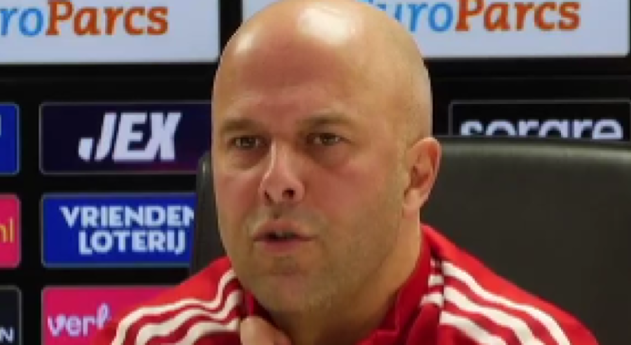 Thumbnail for article: Slot denkt niet aan slechte reeks Ajax: 'Stonden met tien man'