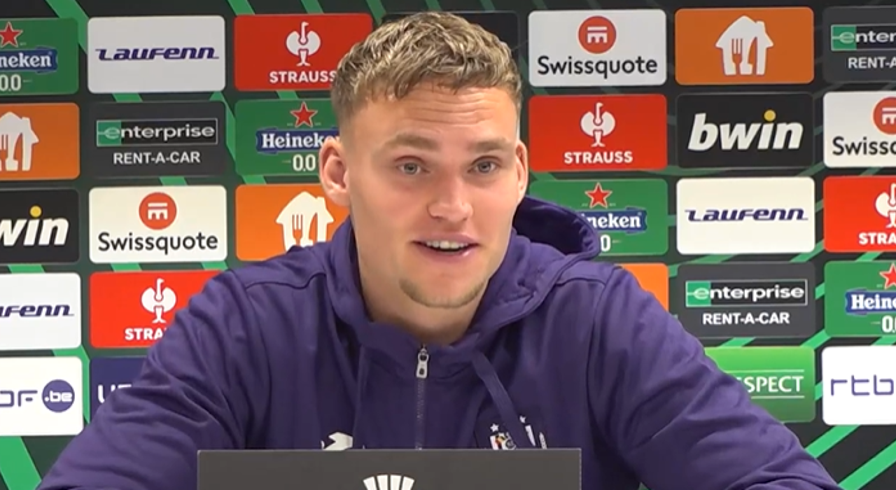 Thumbnail for article: Verbruggen gaat in op kipkerrie-gate bij Oranje: 'Verhaal kan denk ik van tafel'