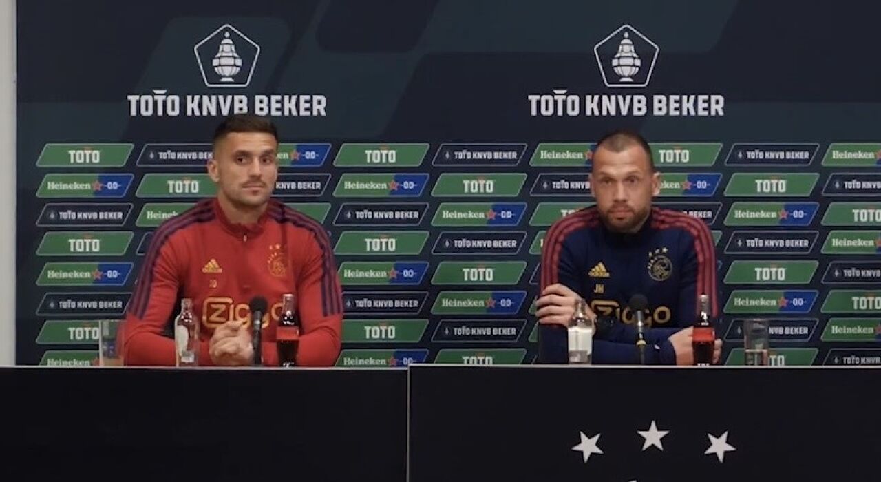 Thumbnail for article: Heitinga kan tweetal mogelijk inzetten in bekerfinale: 'Ze staan weer op het veld'