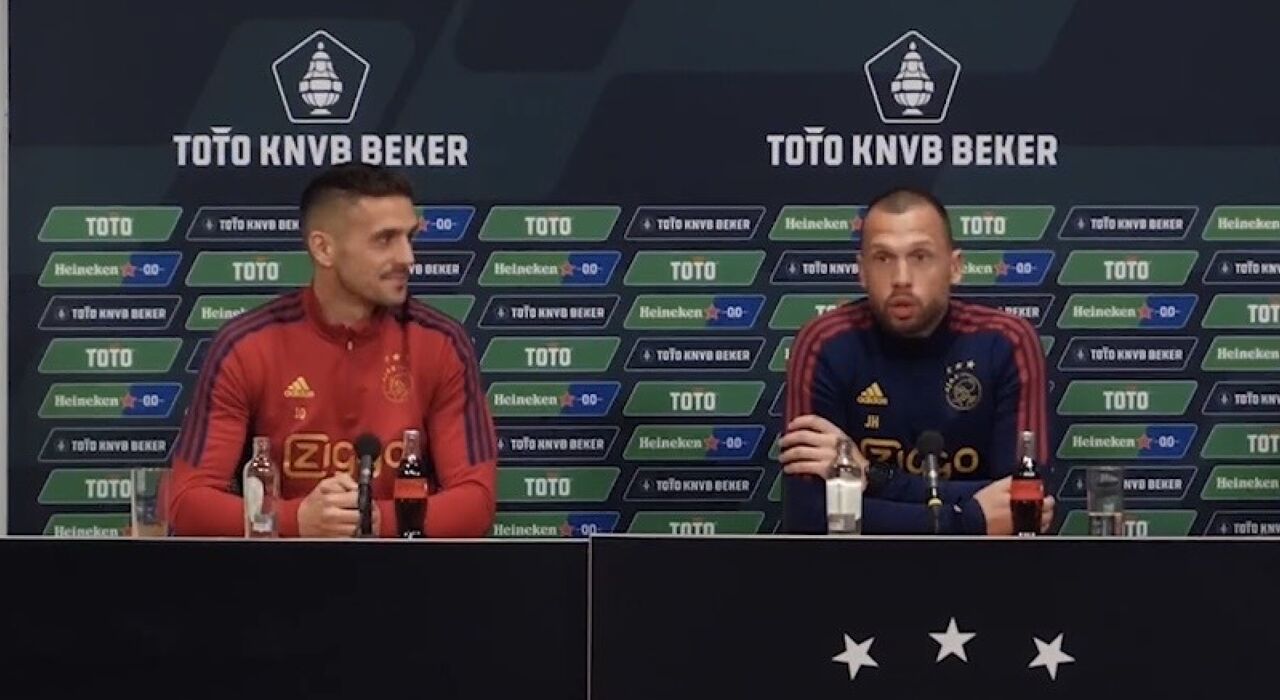Thumbnail for article: Heitinga over onrustige periode bij Ajax: 'Daar moet je mee dealen'