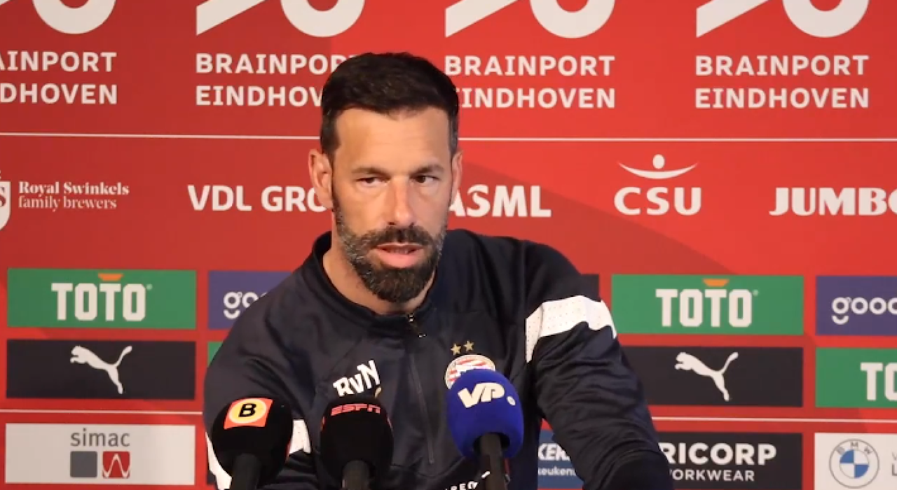 Thumbnail for article: Van Nistelrooij op zijn hoede: 'Een compliment voor de hele organisatie'
