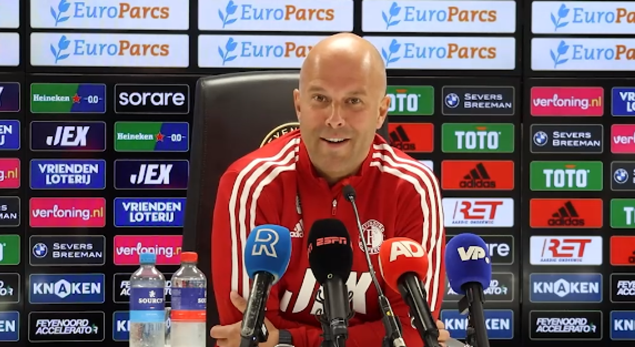 Thumbnail for article: Slot slaat praatprogramma's over: "Zal niet zeggen welke wedstrijden ik kijk..."