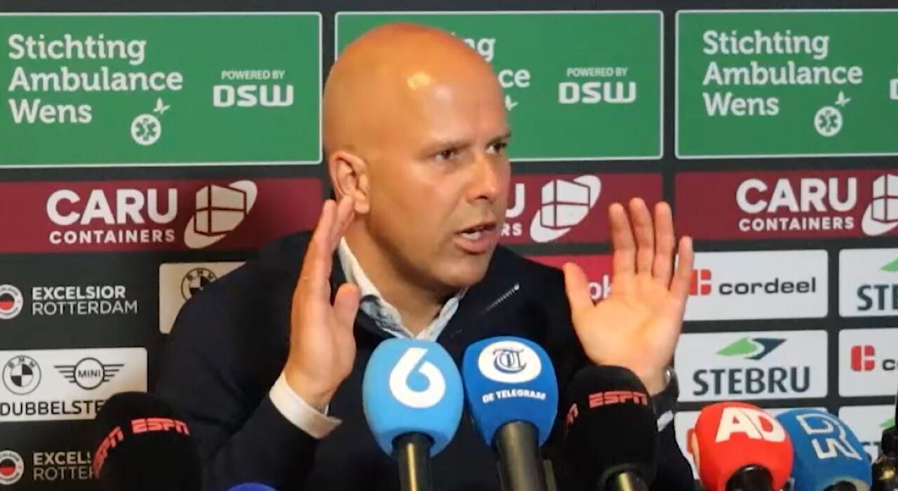 Thumbnail for article: Slot pleit voor standaard sproeien van kunstgrasvelden: 'Verschrikkelijk'