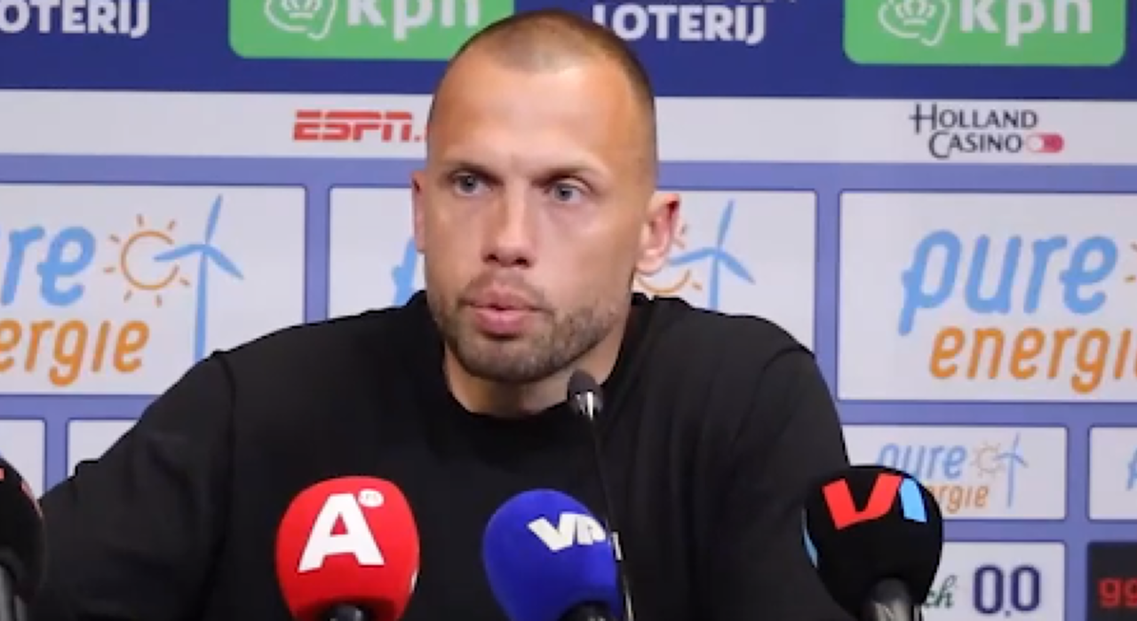 Thumbnail for article: Heitinga ziet zichzelf het maximale uit Ajax halen: 'Dat denk ik wel ja'