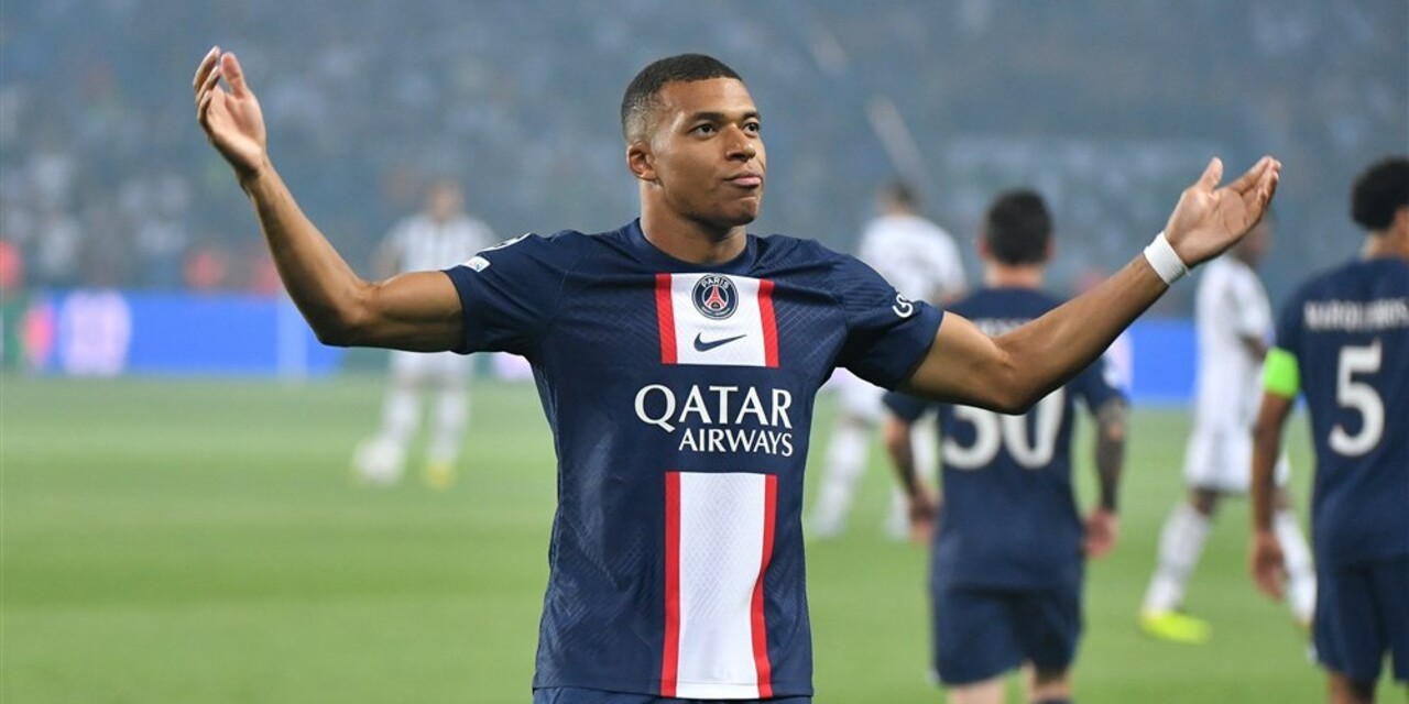 Thumbnail for article: 'Transfersoap: PSG wil verlenging afdwingen, Mbappé wil transfervrij weg'