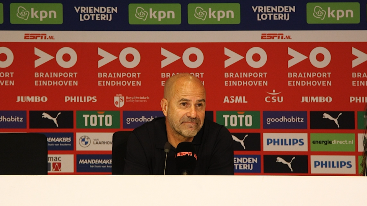 Thumbnail for article: Bosz vindt middenveld PSV niet overvol: 'Zet er ook wel een paar neer'