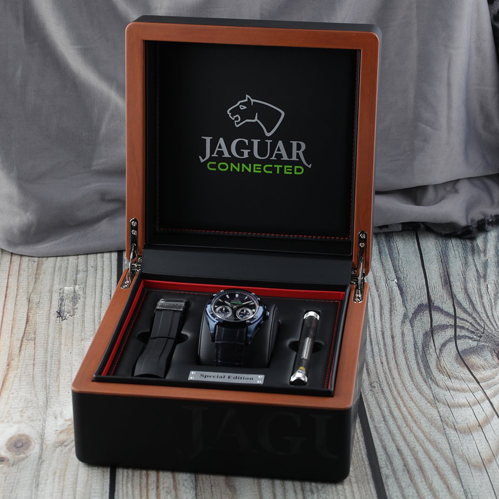 Jaguar Connected J961-1 Hybrid Connected Horloge