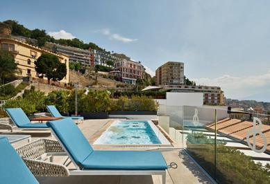Foto Curio Collection by Hilton De Bonart Naples ***** Napels