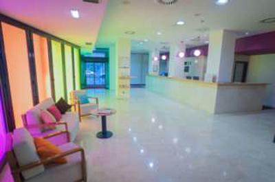 Foto ibis Styles Zaragoza Ramiro I *** Zaragoza