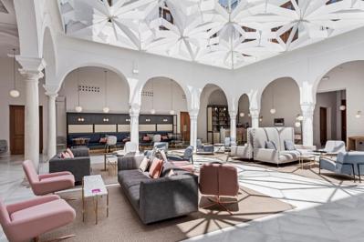 Foto One Shot Palacio Conde de Torrejon 09 **** Sevilla