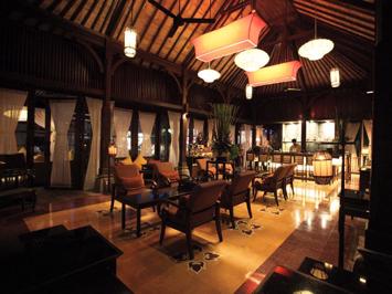 Foto Ramayana Suites Kuta ***** Kuta