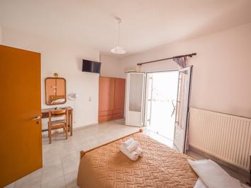 Foto Oceanis Harbour View ** Poros