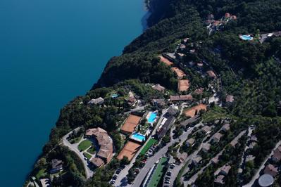 Hotel Bazzanega