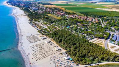 Foto Adriano Village **** Punta Marina Terme