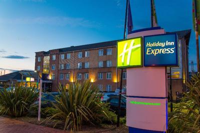 Foto Holiday Inn Express Cardiff Bay **** Cardiff