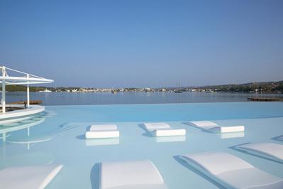 Foto Nikki Beach Resort en Spa Porto Heli ***** Porto Heli