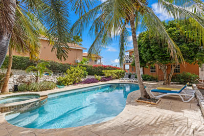 Foto Curinjo *** Willemstad