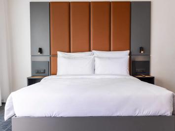 Hotel The Londoner St. Julian s