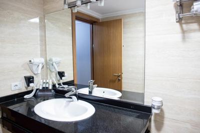 Foto Jaroal Hotel **** Saranda