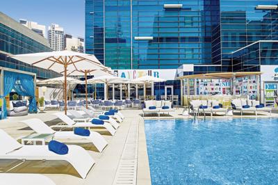 Foto Doubletree by Hilton Dubai Business Bay **** Dubai