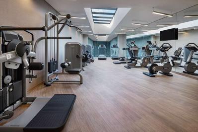 Foto Doubletree by Hilton Istanbul Gayrettepe ***** Istanbul