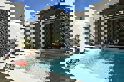 Foto Floria Suites Santorini **** Karterados