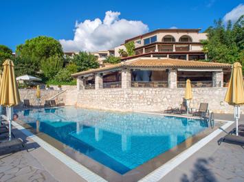Foto Movenpick Resort Agios Nikolaos Sivota ***** Sivota