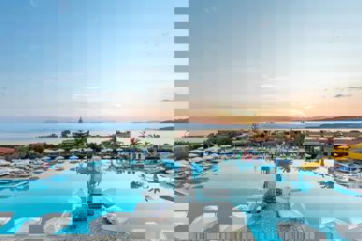 Roda Beach Resort en Spa