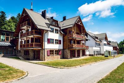 Pohorje Village Wellbeing Resort Wellness en Spa Hotel Apartmen