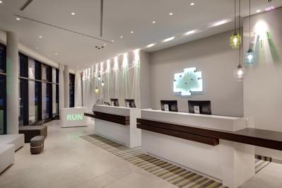 Foto Holiday Inn Hamburg City Nord **** Hamburg