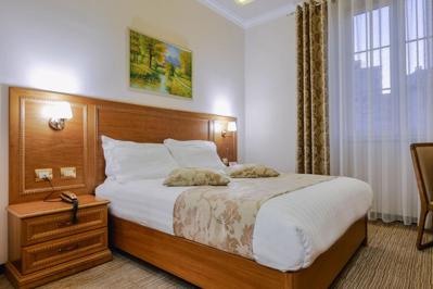 Foto Hotel Boka **** Tirana