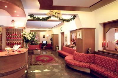 Foto Hotel Almazzago *** Commezzadura
