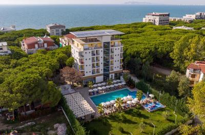 Hotel Monaco and Garden