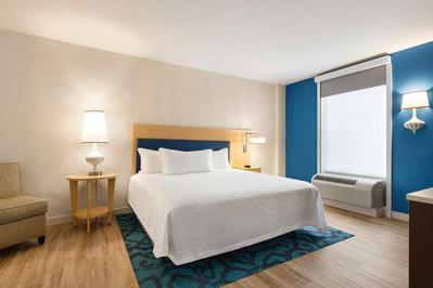 Hotel Home2 Suites by Hilton New York Long Island City -Manhattan View