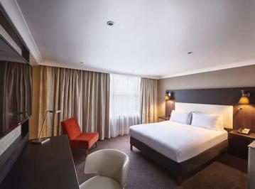Doubletree by Hilton London Ealing