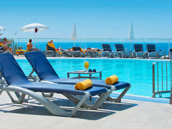 Foto Duas Torres **** Funchal