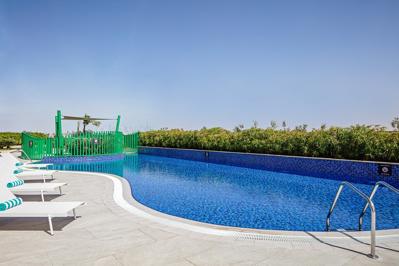 Foto Holiday Inn en Suites Dubai Science Park **** Dubai