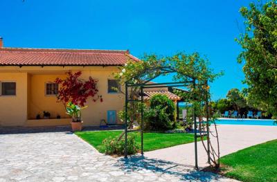 Foto Sandy Beach Villas *** Svoronata