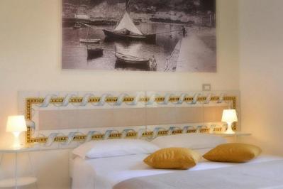 Foto Santi E Saraceni *** Salerno