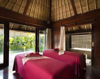 Foto Kayumanis Jimbaran Private Estate en Spa ***** Jimbaran