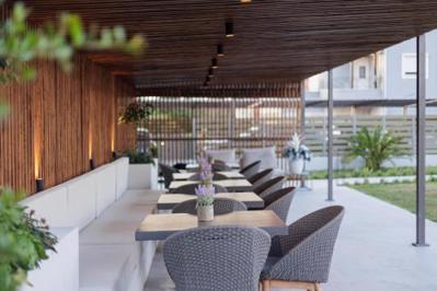 Foto V Luxury Suites *** Perama