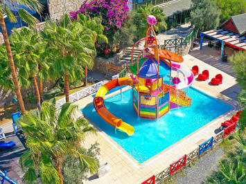 Foto Crystal Green Bay Resort en Spa ***** Guvercinlik