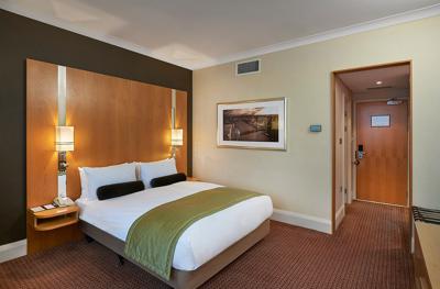 Crowne Plaza London Ealing