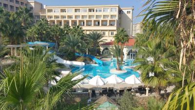 Oscar Resort