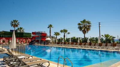 Foto Grand Kolibri Prestige en Spa ***** Payalar