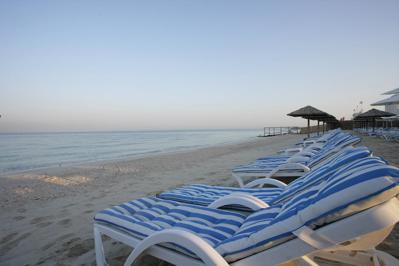 Foto Ramada by Wyndham Suites Ajman **** Ajman