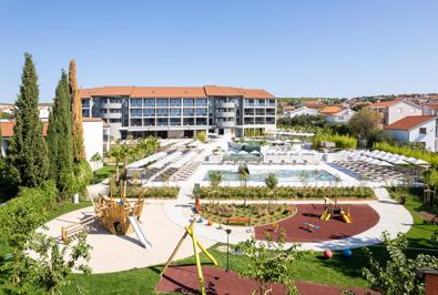 Foto Molum Hotel en Residences ***** Sveti Filip I Jakov