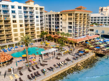 Holiday Inn Suites Clearwater Beach