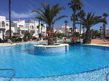 Foto Aparthotel Golf Center Pueblo ** Roquetas De Mar