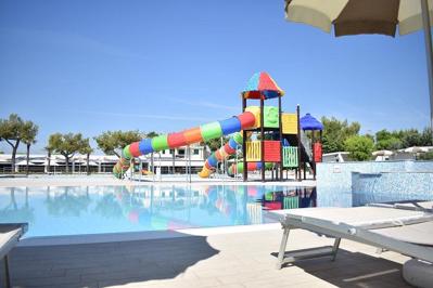 Foto Stork Village **** Roseto Degli
